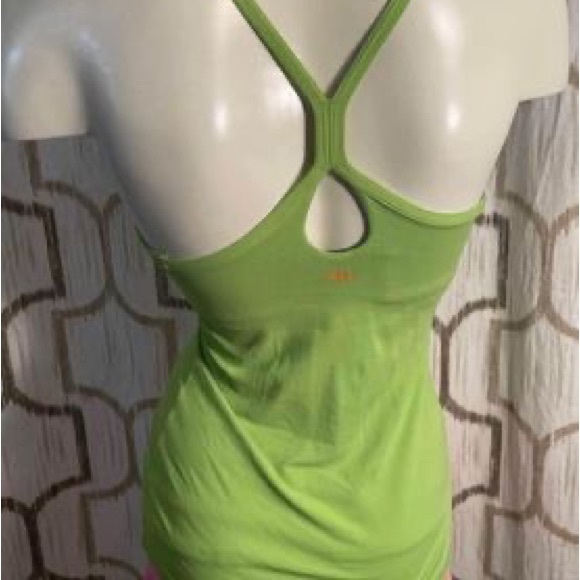 Women’s XS tank bundle (4 items- Express & Lucy brands included) - Picture 5 of 10